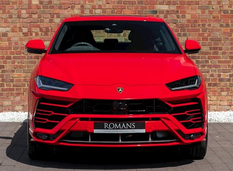 Lamborghini Urus 4