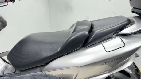 Yamaha Majesty 125 2004 YP125 32K PROJECT LARGE MAXI SCOOTER 125CC 8