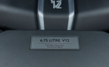 Rolls-Royce Cullinan BLACK BADGE 39