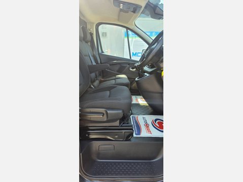 Renault Trafic ADVANCE EXTRA LL30 L2 H1 LWB 2.0 DCI 130ps SLATE GREY 6