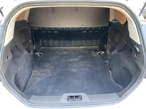 Ford Fiesta 1.5 TDCi ECOnetic Panel Van 3dr Diesel Manual (82 g/km, 94 bhp) 28