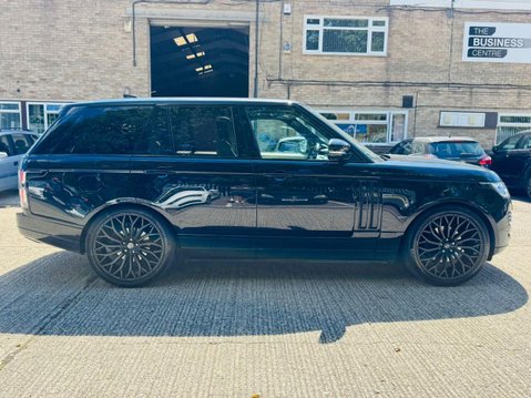 Land Rover Range Rover 3.0 SD V6 Vogue SUV 5dr Diesel Auto 4WD Euro 6 (s/s) (275 ps) 4