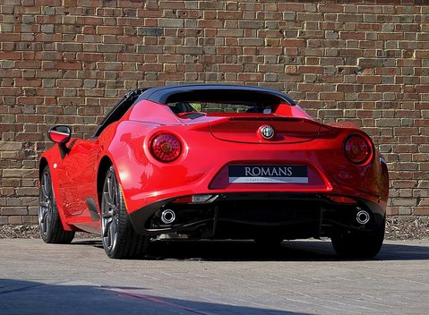 Alfa Romeo 4C Spider 17