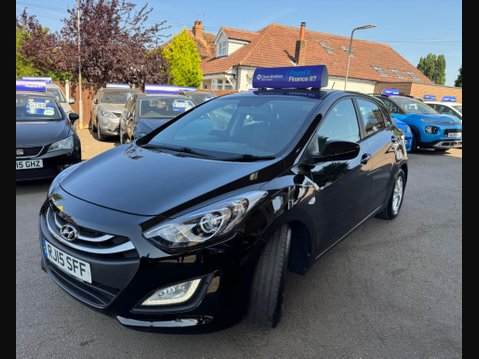 Hyundai i30 1.6 CRDi Blue Drive Active Euro 5 (s/s) 5dr 3