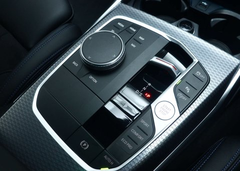 BMW 3 Series 2.0 320i M Sport Saloon 4dr Petrol Auto Euro 6 (s/s) (184 ps) 41