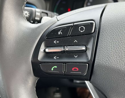 Hyundai IONIQ 1.6 IONIQ Premium SE FHEV Semi-Auto 5dr 64
