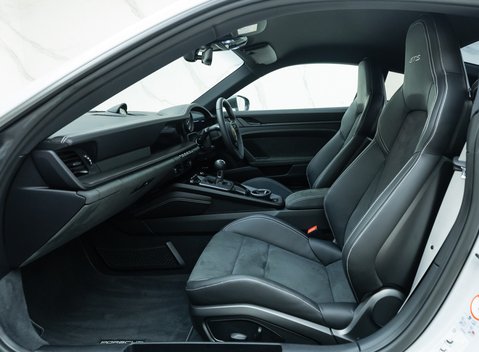 Porsche 911 Carrera GTS (992) 15