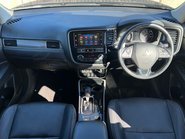 Mitsubishi Outlander 4 10