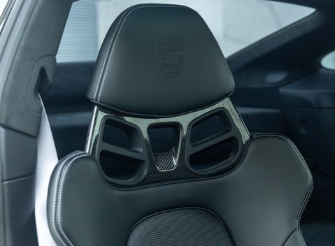 Porsche 911 GT3 TOURING (992) 15