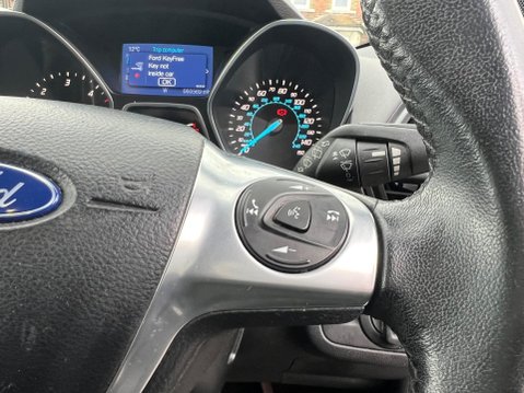 Ford Kuga 2.0 TDCi Zetec AWD Euro 5 5dr 16