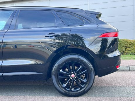 Jaguar F-Pace 2.0 D180 R-Sport Auto AWD Euro 6 (s/s) 5dr 9