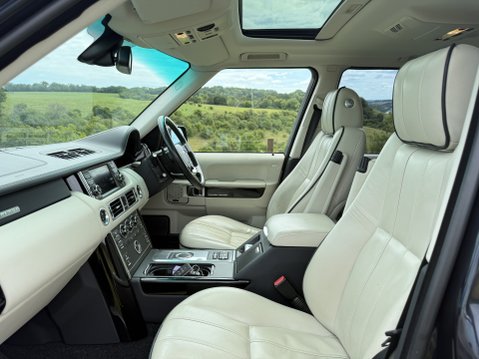 Land Rover Range Rover TDV8 VOGUE 26