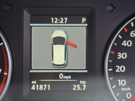 Volkswagen Touran 1.4 TSI SE MPV 5dr Petrol DSG Euro 5 (140 ps) 29