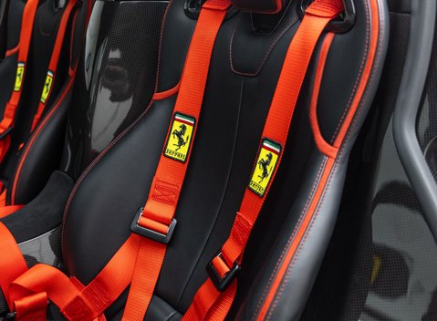 Ferrari LaFerrari 17