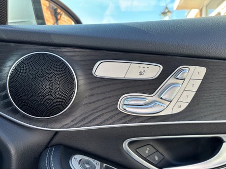 Mercedes-Benz GLC 2.1 GLC220d AMG Line (Premium) Diesel G-Tronic 4MATIC Euro 6 (s/s) (170ps) 19