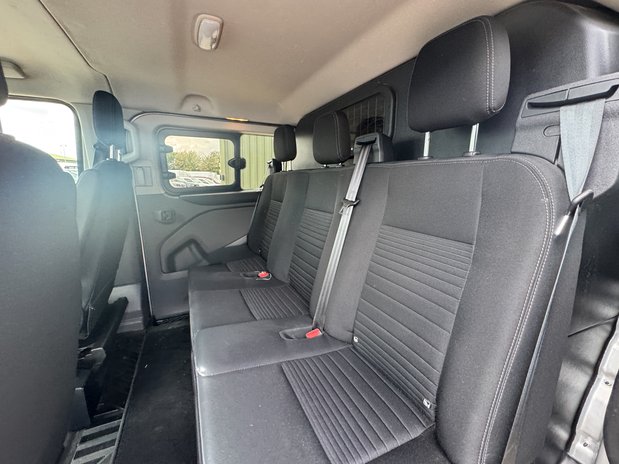 Ford Transit Custom Crew Cab AUTO SWB L1H1 Low Roof Limited 320 Air Con Alloys Sensors Cam EURO 12