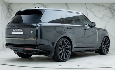 Land Rover Range Rover P530 SV 3