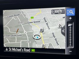 Toyota C-HR 1.8 C-HR-Dynamic HEV CVT 5dr 37