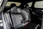 Audi RS6 Avant QUATTRO CARBON BLACK. VAT Q. WARRANTY. HEATED & COOLED SEATS. B & O. 31
