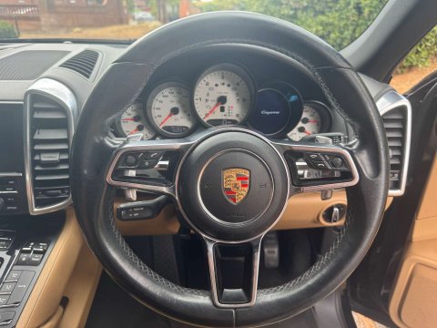 Porsche Cayenne 3.0 Cayenne V6 D Tiptronic S 4WD 5dr 9