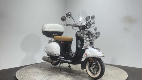 Lexmoto Milano 2020 2K GOOD RUNNING PROJECT SCOOTER 125CC LEARNER BIKE 3