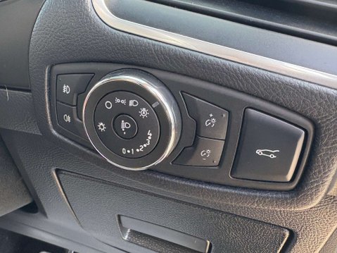 Ford Edge 2.0 TDCi Sport SUV 5dr Diesel Powershift AWD Euro 6 (s/s) (210 ps) 25