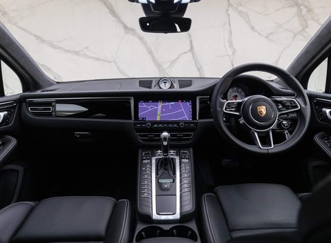 Porsche Macan TURBO PDK 12