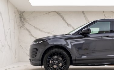 Land Rover Range Rover Evoque P300e R-Dynamic SE 25
