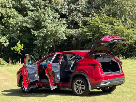 Lexus NX 300H LUXURY 4