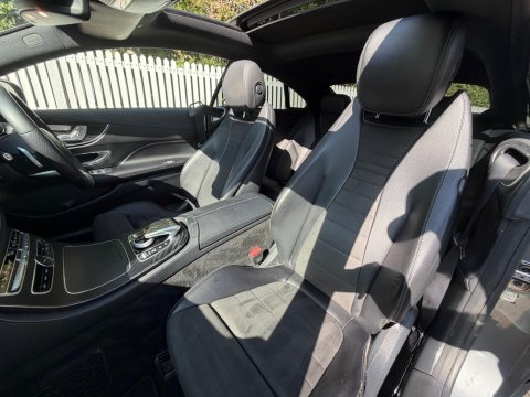 Mercedes-Benz E Class E 300 AMG LINE PREMIUM 44