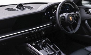 Porsche 911 Carrera S (992) 15