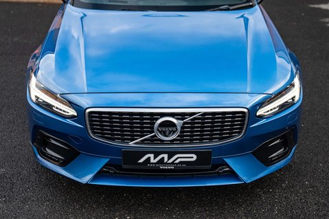 Volvo V90 2.0 V90 R-Design+ D5 PowerPulse AWD Auto 4WD 5dr 23
