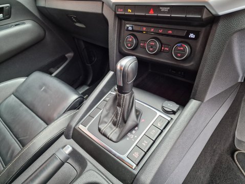 Volkswagen Amarok DC V6 TDI AVENTURA 4MOTION 13