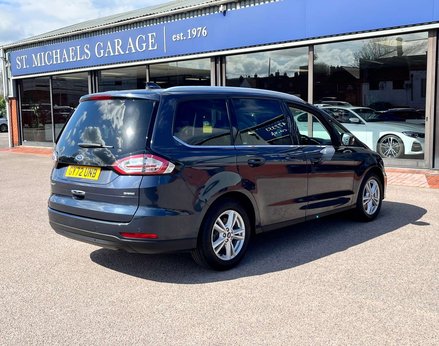 Ford Galaxy 2.5 Galaxy Titanium HEV CVT 5dr 8