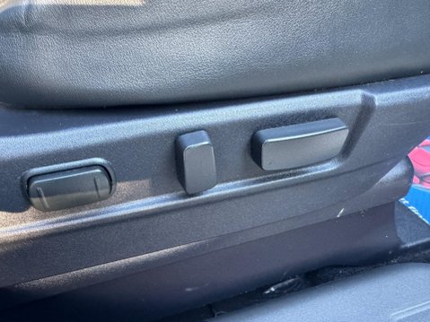 Mitsubishi Outlander 2.4h TwinMotor 13.8kWh Exceed Safety CVT 4WD Euro 6 (s/s) 5dr 36