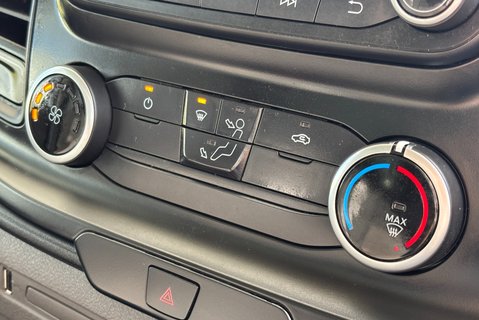 Ford Transit 350 Srw L4 130 ps Dropside Truck 17