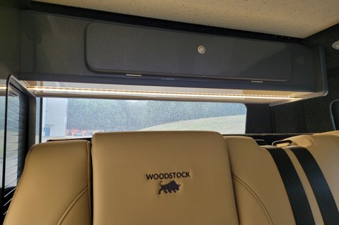 Volkswagen Transporter T6.1 T28 TDI P/V HIGHLINE 13