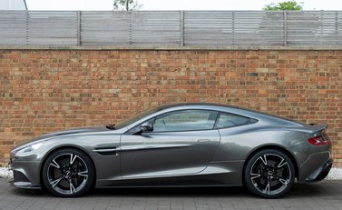 Aston Martin Vanquish S 2