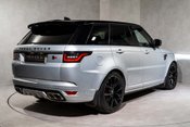 Land Rover Range Rover Sport SVR CARBON EDITION. DEPLOYABLE SIDE STEPS. MATRIX LEDs. CARBON FIBRE ENGINE BAY 4