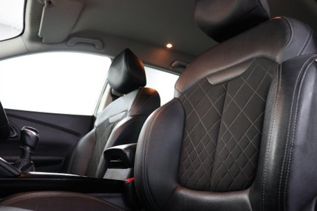 Renault Kadjar ICONIC TCE 37