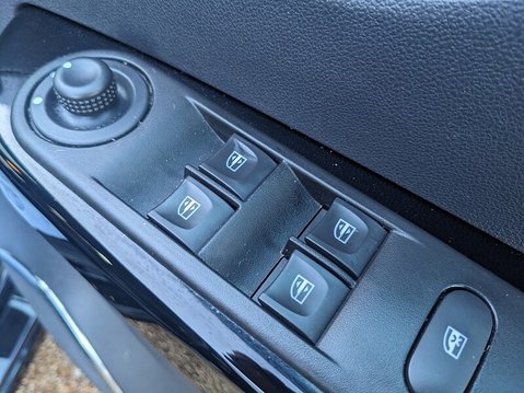 Renault Captur DYNAMIQUE NAV TCE 23