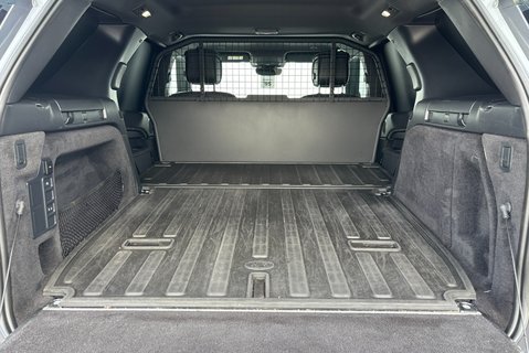 Land Rover Discovery D300 R-Dynamic HSE MHEV Panel Van 12