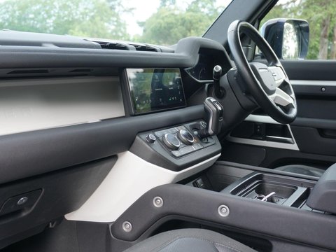 Land Rover Defender 2.0 SD4 SE Auto 4WD Euro 6 (s/s) 5dr 34