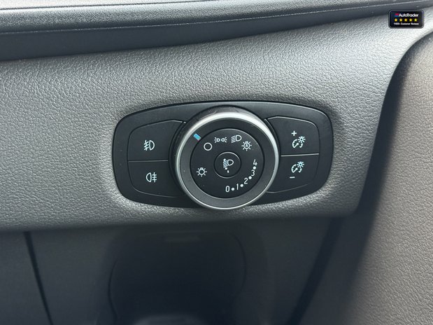 Ford Transit Custom Crew Cab AUTO SWB L1H1 Sport 320 Air Con SELECT 26
