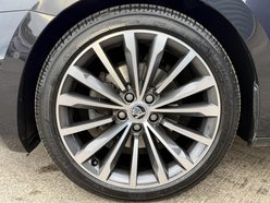 Skoda Superb 2.0 TSI Laurin & Klement Hatchback 5dr Petrol DSG Euro 6 (s/s) (190 ps) 18