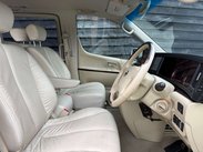 Nissan Elgrand AUTECH 16