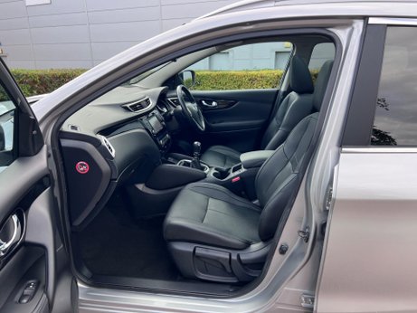 Nissan Qashqai 1.6 dCi Tekna 2WD Euro 6 (s/s) 5dr 76