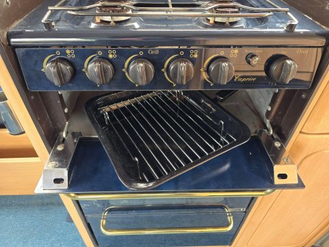 Auto-Sleepers Ravenna 23