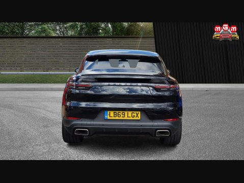 Porsche Cayenne V6 8