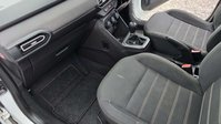 Dacia Sandero 1.0 TCe Expression Hatchback 5dr Petrol CVT Euro 6 (s/s) (90 ps) 32